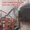 Mẫu cầu thang gỗ kính đẹp hiện đại tại Hà Nội