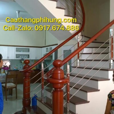 Cầu thang inox, cầu thang inox tay vịn gỗ tại Hà Nội