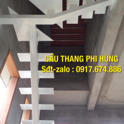 Báo giá cầu thang xương cá tại Hà Nội